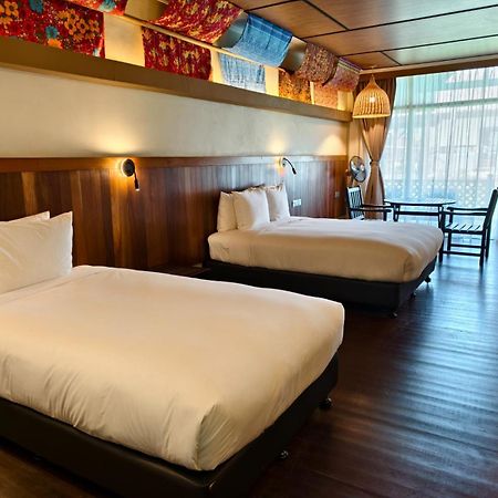 Borneo Beach & Mangrove Resort Tuaran Esterno foto