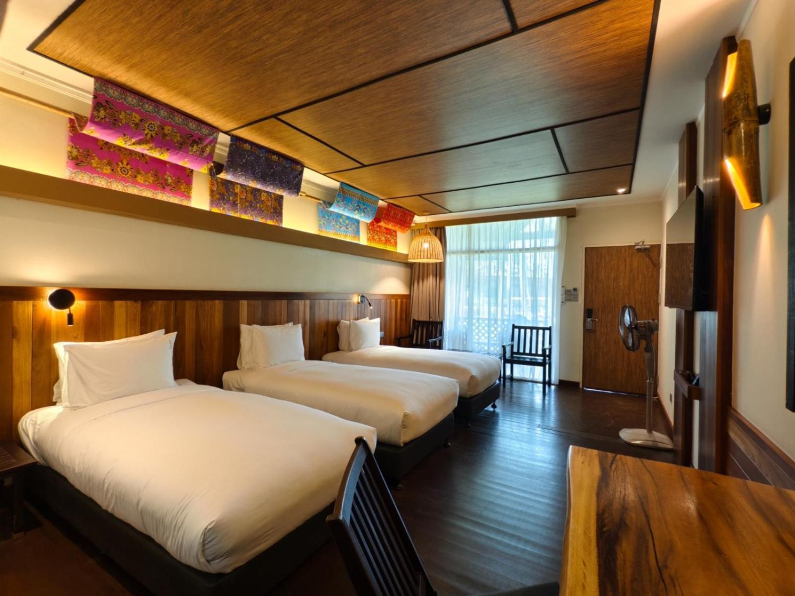 Borneo Beach & Mangrove Resort Tuaran Esterno foto